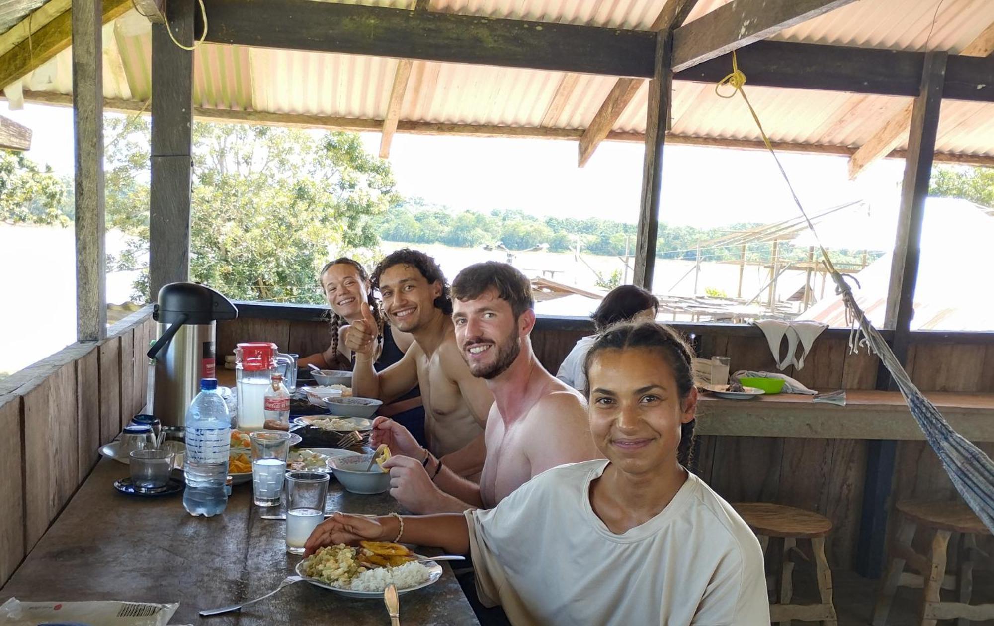 Hospedaje Y Tours Reina Arriera Amazonas Colombia Macedonia Eksteriør bilde